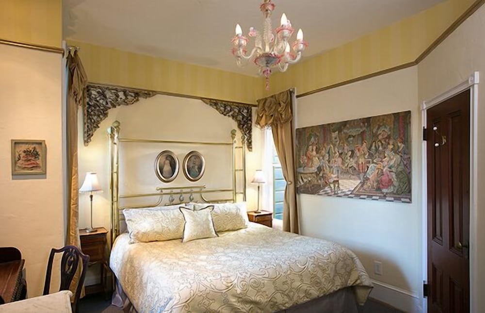 Noe's Nest Bed and Breakfast - photo 9