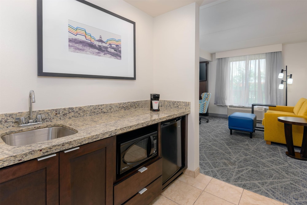Hampton Inn & Suites Pensacola Gulf Breeze - photo 16