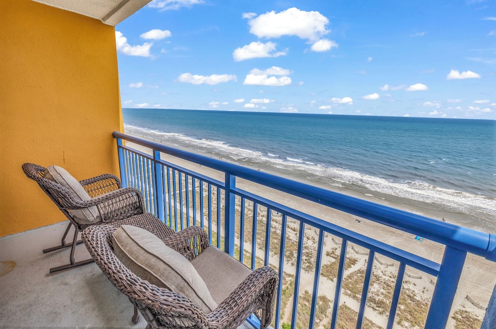 Stunning Oceanfront View Atlantica Tower - photo 24