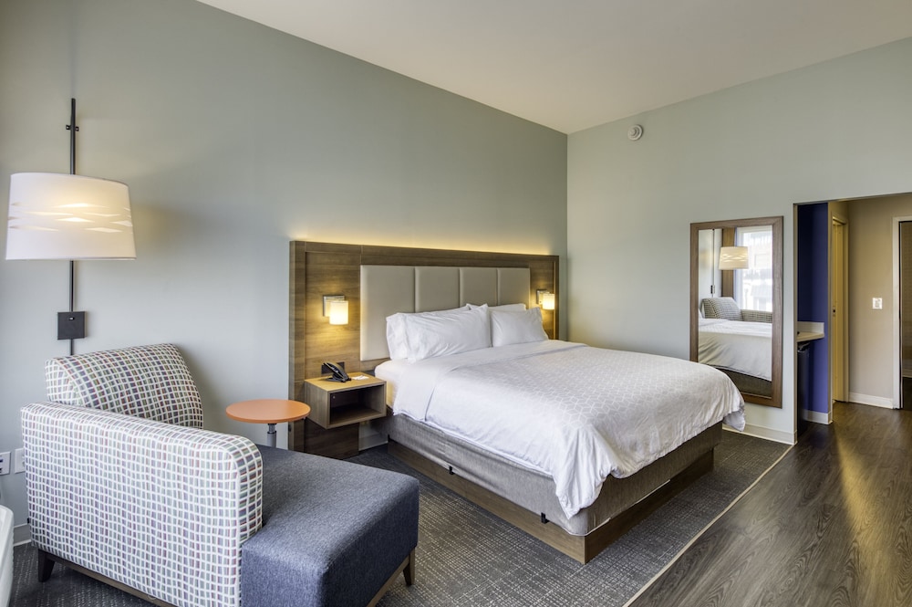 Holiday Inn Express & Suites Charlotte South End by IHG - photo 18