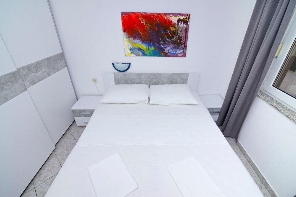 Zora Garden Terrace and Grill A2 — 4-Star Luxury Hotel in Pirovac, Croatia