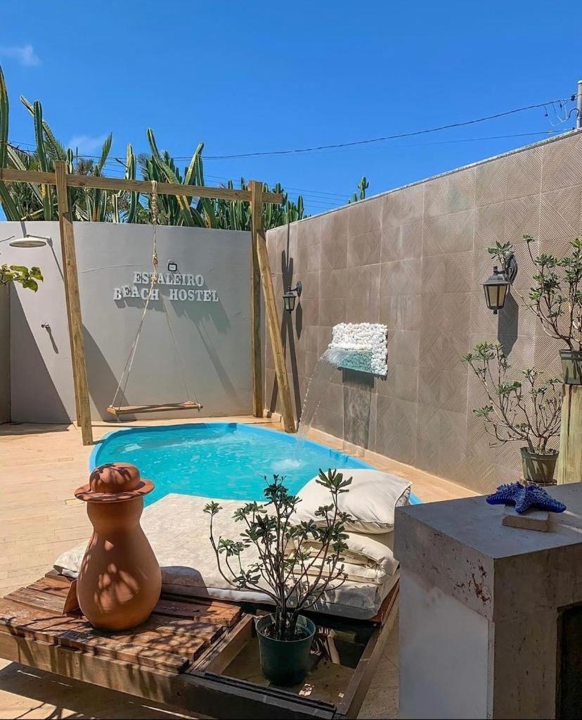 Estaleiro Beach Hostel