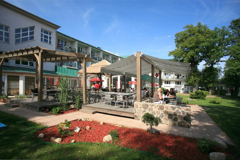 Riviera - carbon neutral hotel in Nova Role