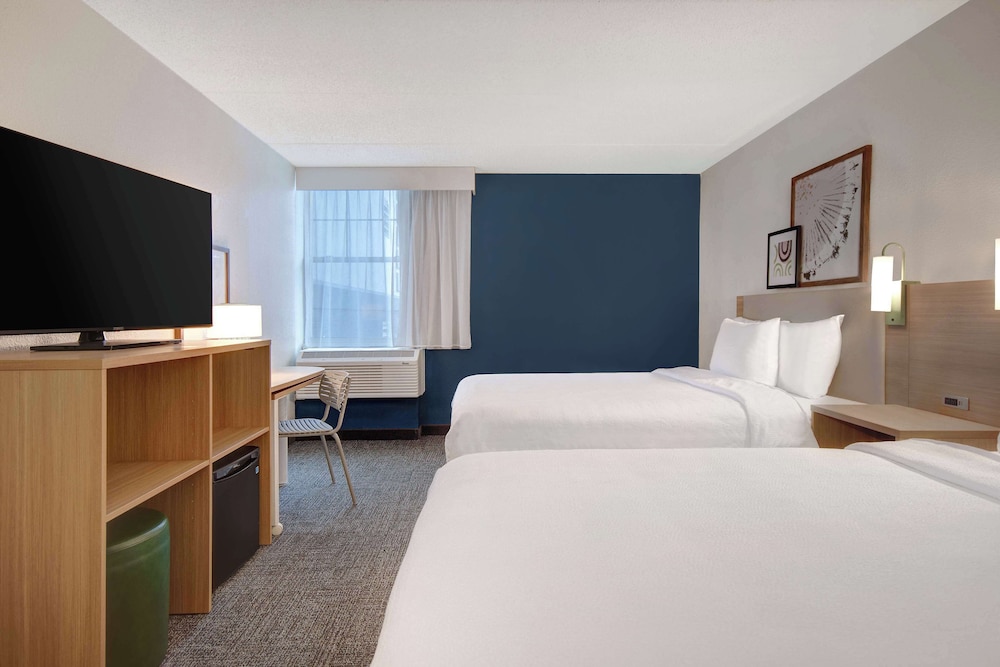 Spark by Hilton Rochester University Area - photo 20