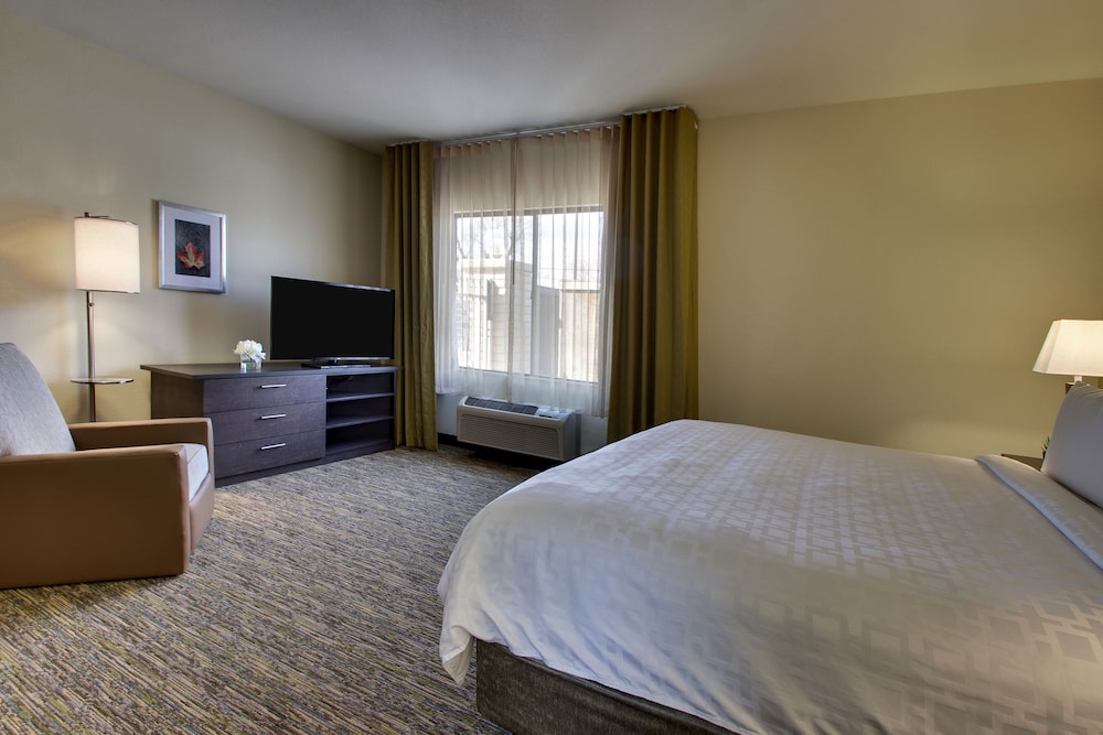 Candlewood Suites Wichita East by IHG - photo 13