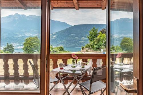 La finestra sul Lago Tenna Ospitar — 4-Star Luxury Hotel in Tenna, Italy