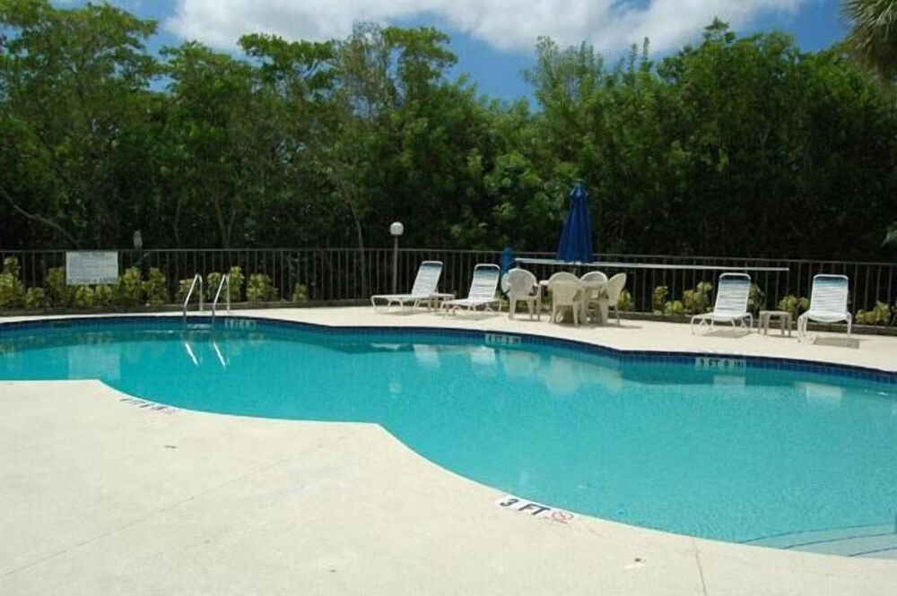 Cove at Sandy Pointe Unit 202a - photo 24