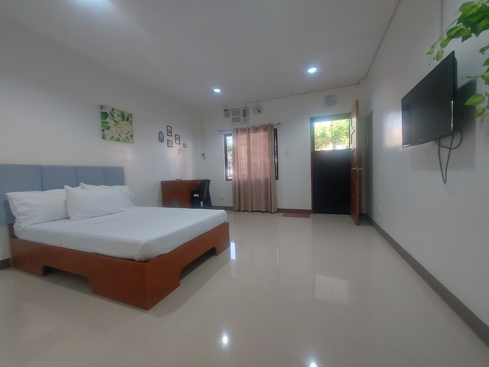 RGE Hotel near Kalanggaman Island — hotel in Palompon