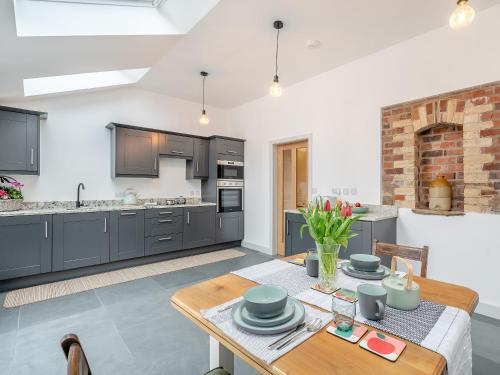 Christopher's Cottage — 4-Star Luxury Hotel in None, United Kingdom