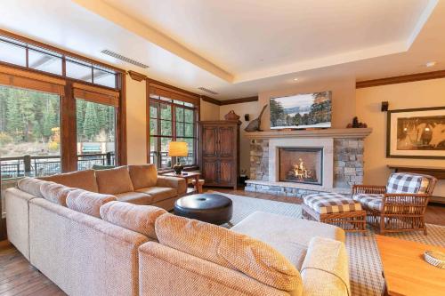 Great Bear Lodge 302 by East West Hospitality — 4-Star Luxury Hotel in Truckee, United States