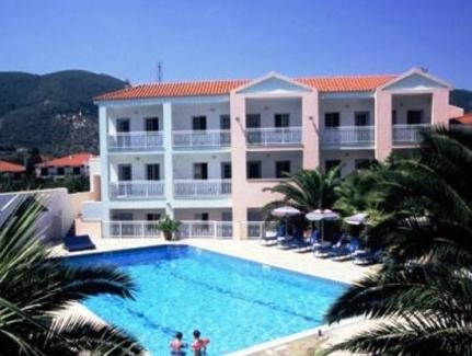 Dolphin Hotel — hotel in Skopelos