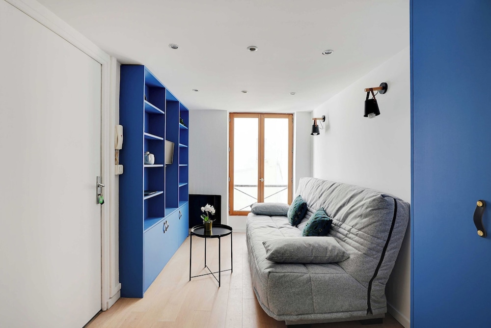 Charming Studio 2P Montorgueil — 4-Star Luxury Hotel in Paris, France