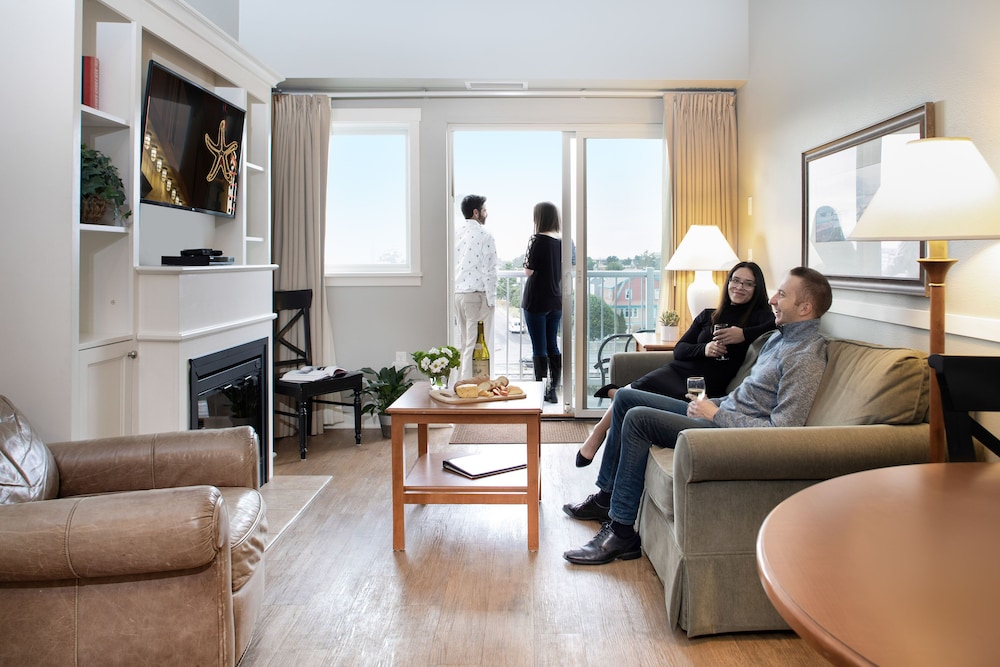 Rivertide Suites Hotel - photo 15