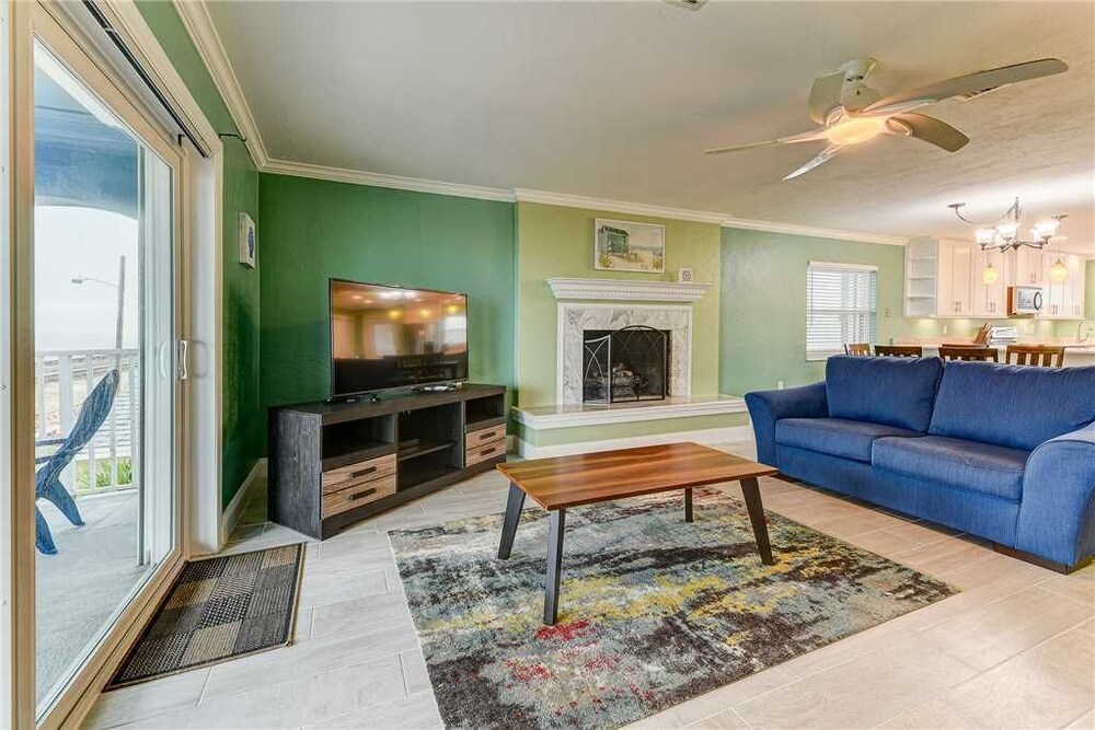 Island Retreat Upper B Ocean Front 2 Bedrooms Sleeps 6 - photo 11