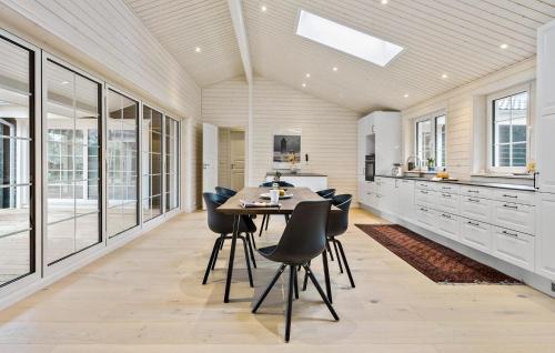 Beach Front Home In Græsted With Wifi — Graested — photo 4