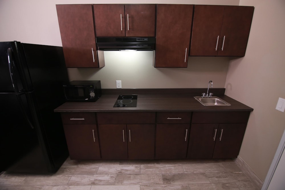 Home Inn and Suites - photo 28