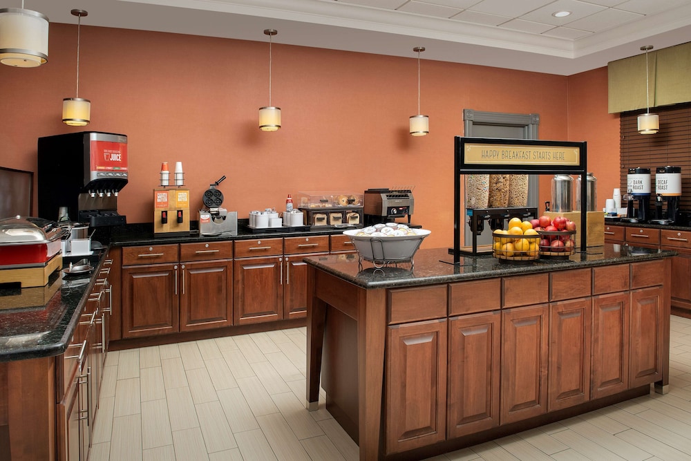 Hampton Inn College Park - photo 39