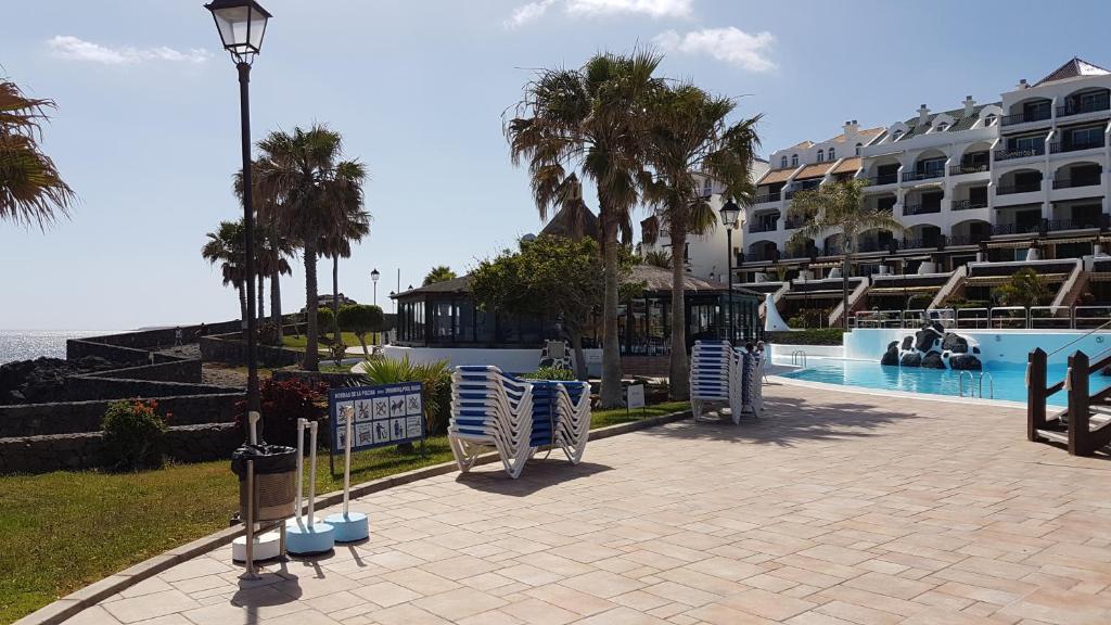 Rocas del Mar Tenerife — 4-Star Luxury Hotel in Arona, Spain