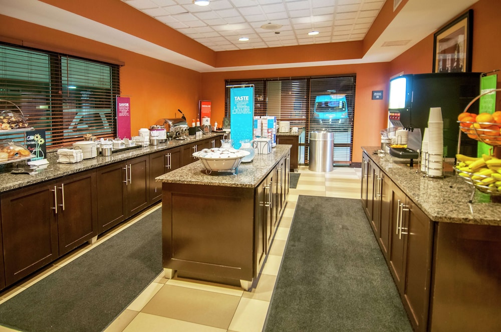 Hampton Inn Metairie - photo 26