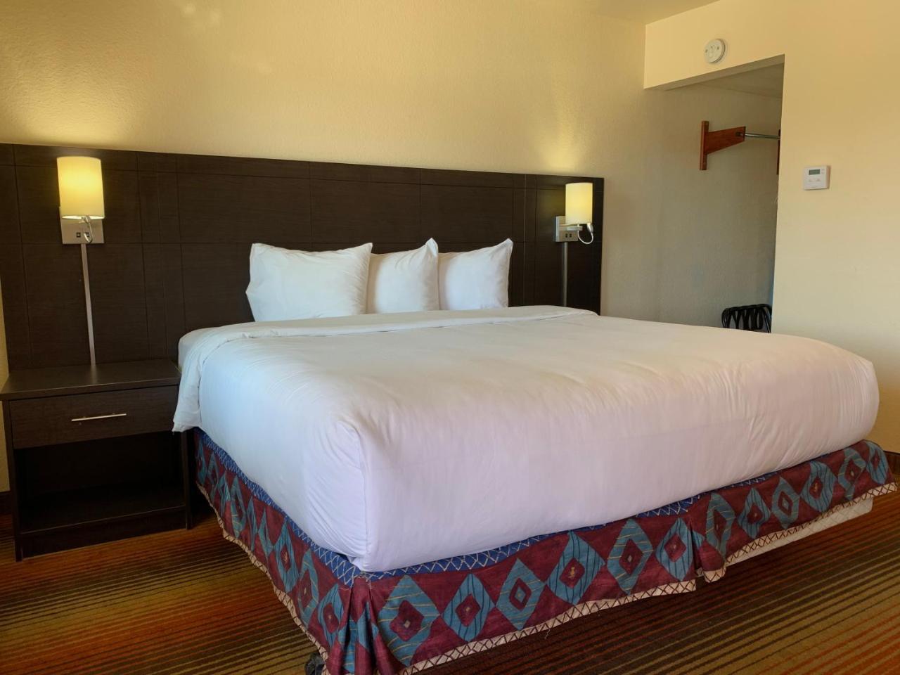 Red Lion Hotel La Junta - photo 5