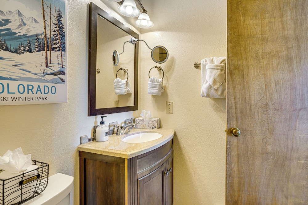 6 Mi to Winter Park Resort Fraser Condo with Pool - photo 15