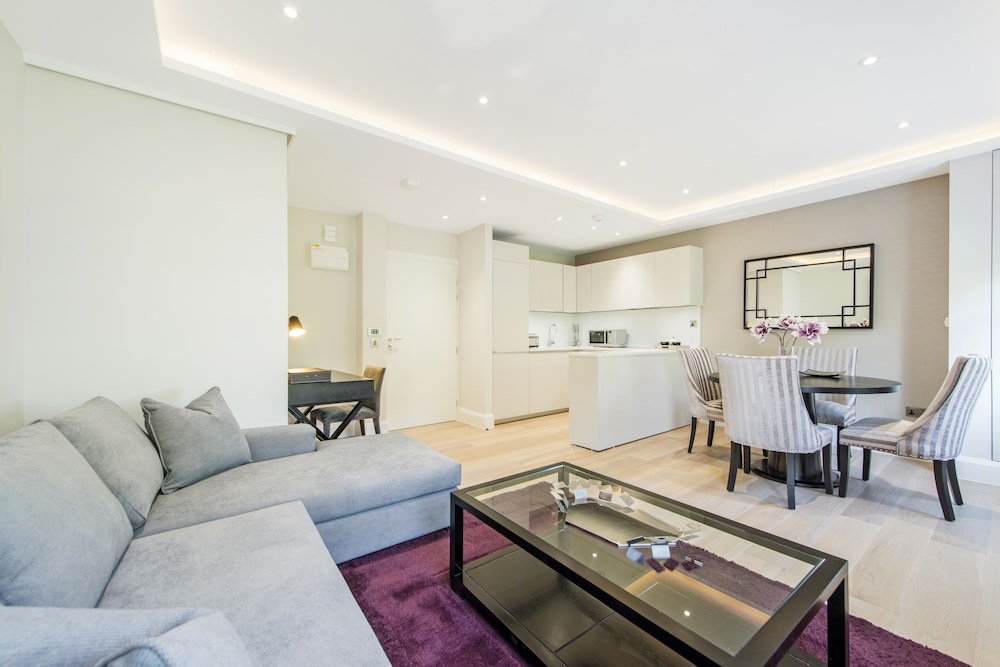 Imperial X — 4-Star Luxury Hotel in London, United Kingdom
