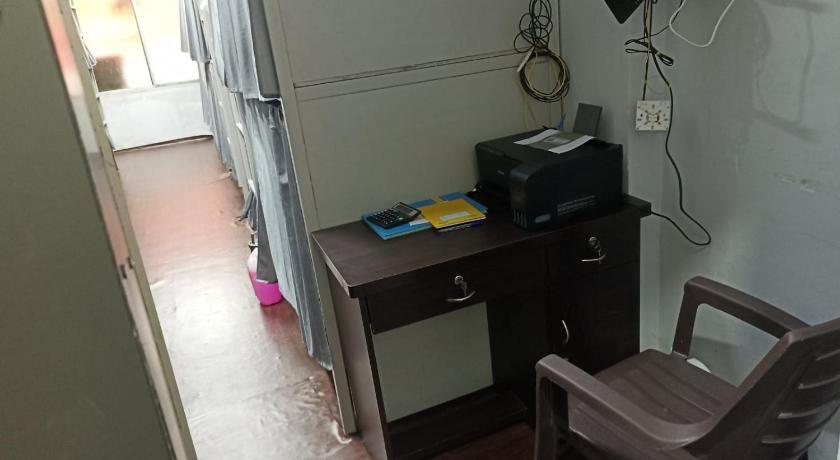Saffron Dormitory Goregaon East