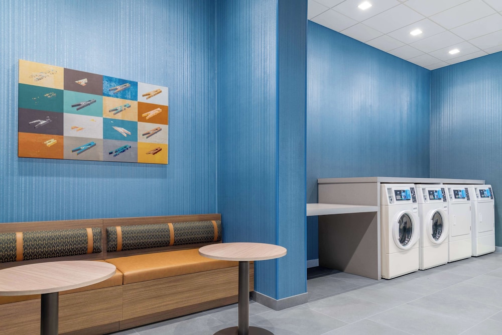 Homewood Suites by Hilton Holland - photo 43