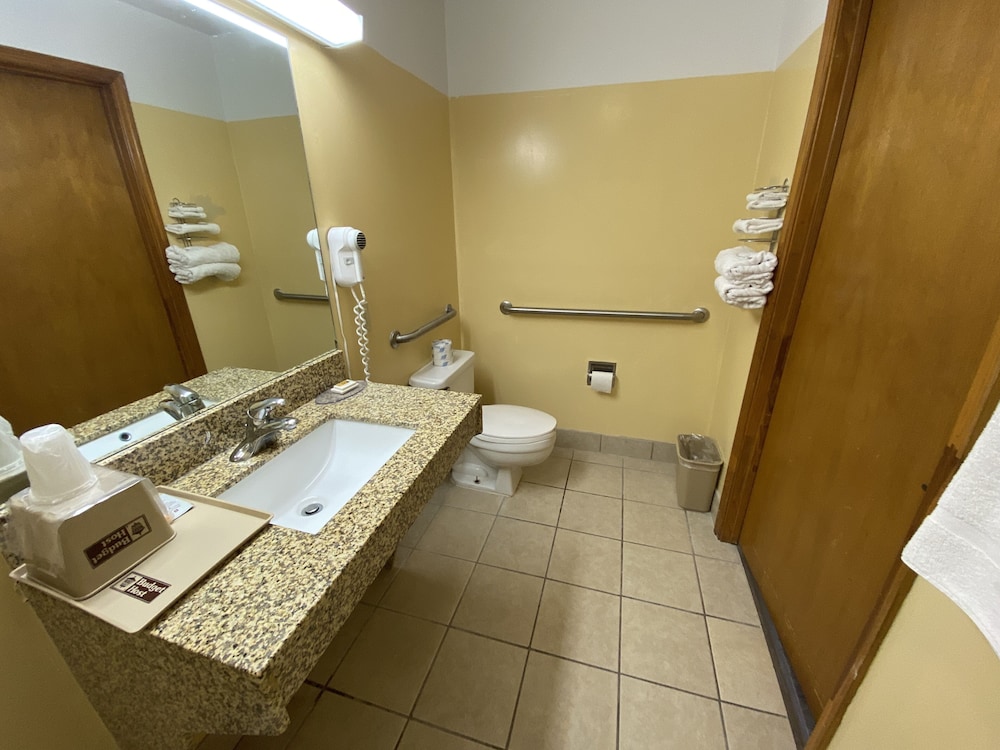 Rodeway Inn Baxley - photo 31