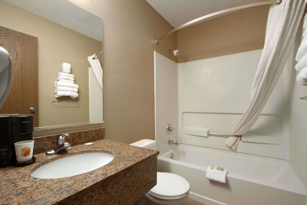 Super 8 by Wyndham Homewood Birmingham Area - photo 19