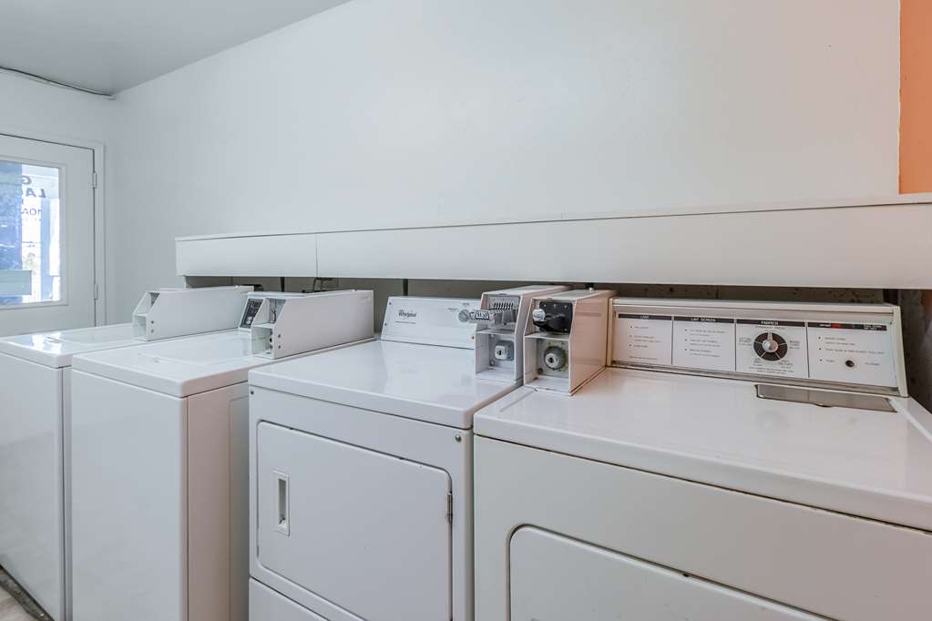 Motel 6 Beaverton OR - photo 29