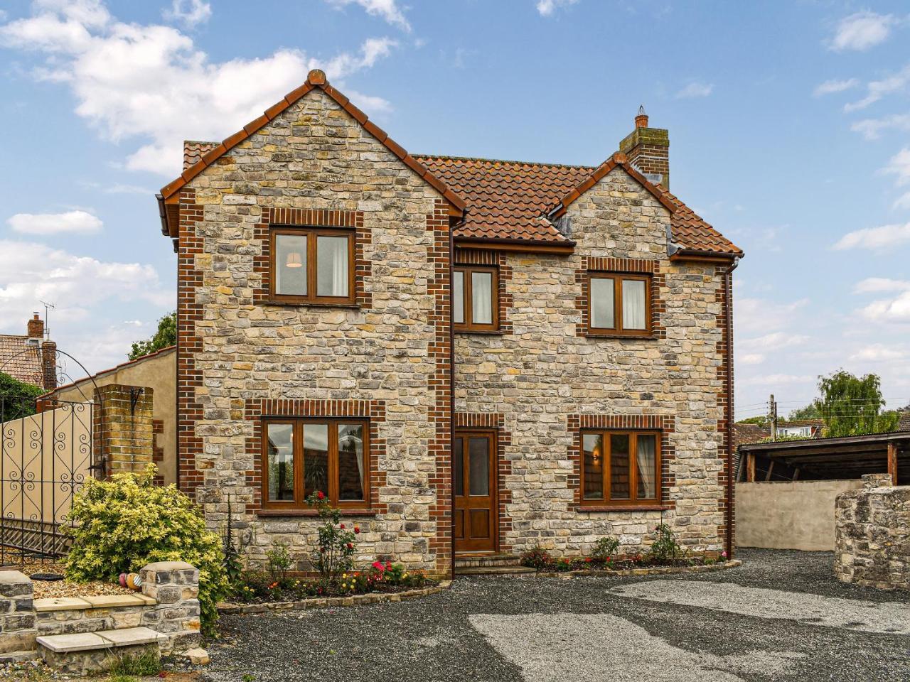 Swift Cottage — 4-Star Luxury Hotel in Bridgwater, United Kingdom