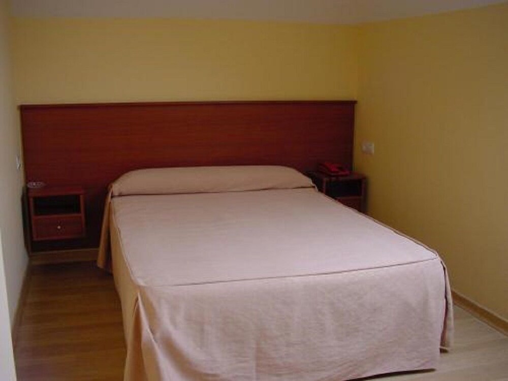 Hotel La Mora — Villablino — photo 4