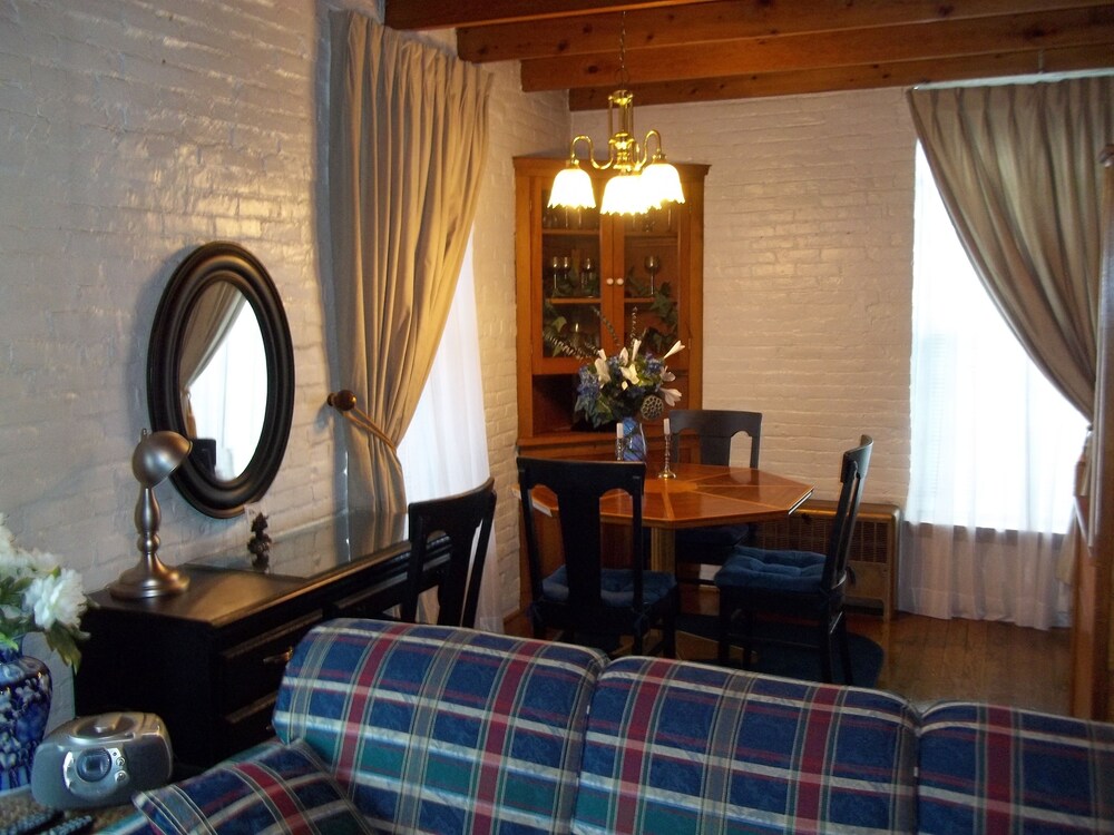 The Rivers Edge Executive Suites — hotel in Tiffin