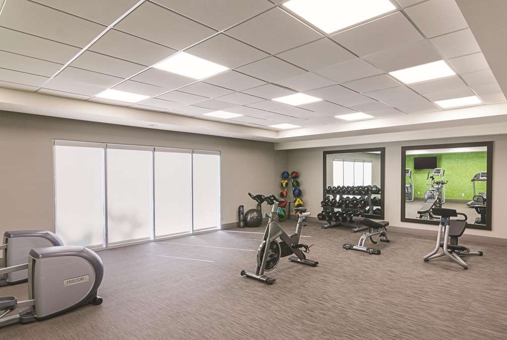 La Quinta Inn & Suites by Wyndham Orlando UCF - photo 13