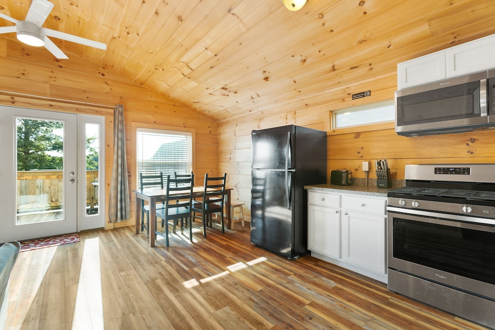 Edinboro Lake Resort Cabins - photo 21