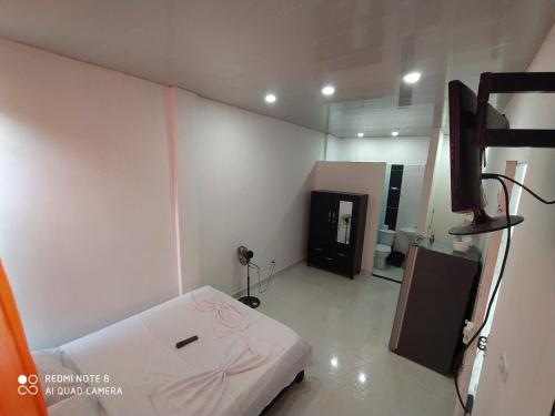 Apartaestudios El Descanso — Cali