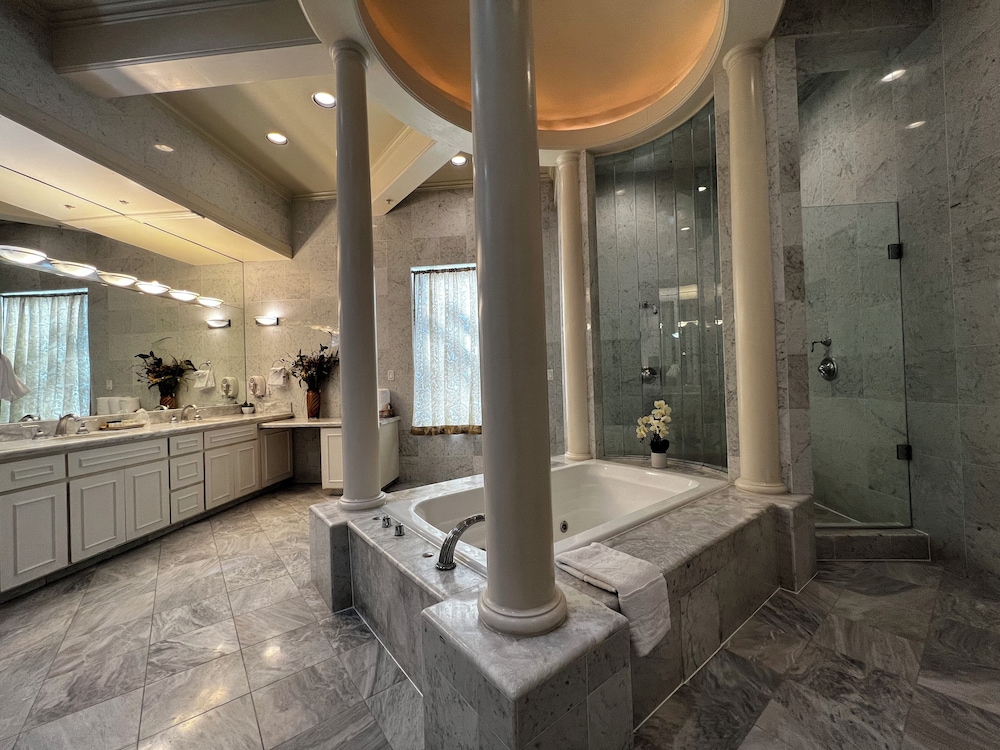 The Sterling Hotel - photo 29
