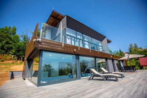 Villa Glamour — 5-Star Luxury Hotel in Hadzici, Bosnia and Herzegovina