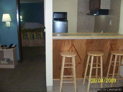 Surfside Inn Suites - photo 5