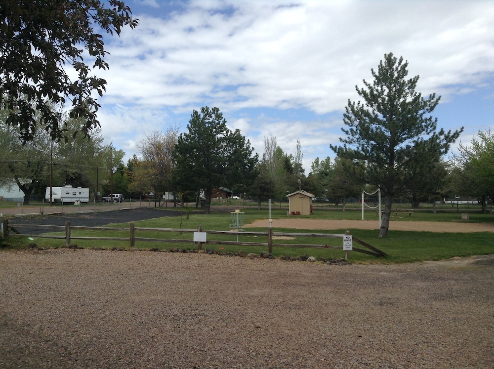 Rainbow's End Resort on Rainbow Lake - photo 102