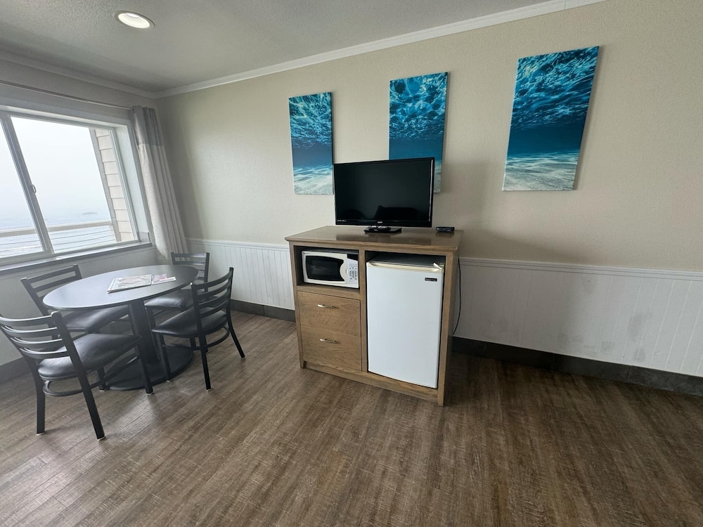 Sunset Oceanfront Lodging - photo 71