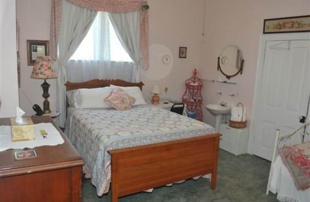 Carrier Houses B&B - photo 12