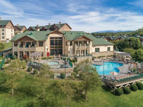 Southern Spirit in the Smokies — 4-Star Luxury Hotel in Pigeon Forge, United States