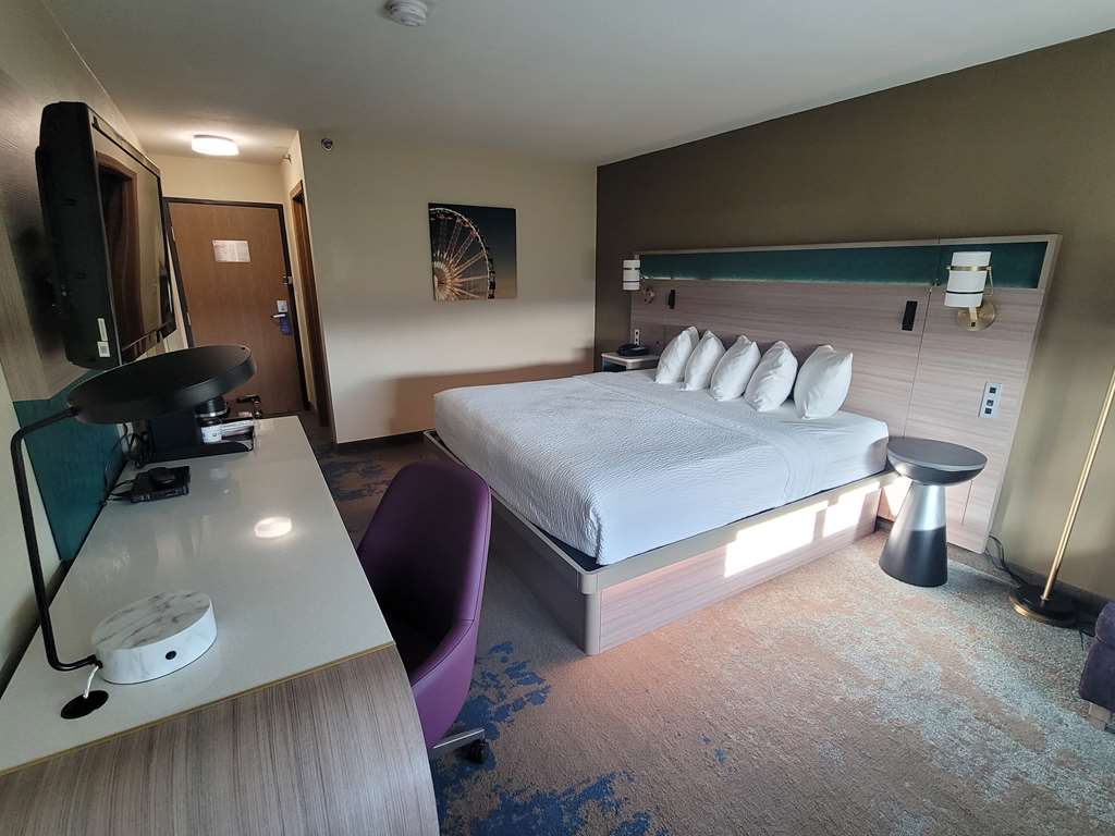 Best Western Plus Altoona Inn - photo 15