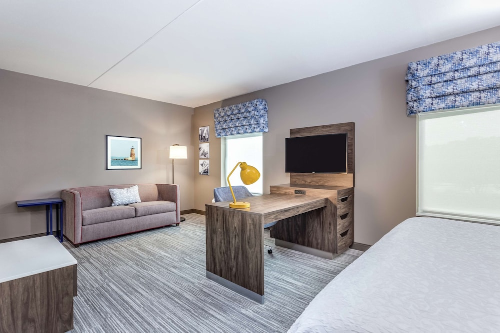 Hampton Inn & Suites Kittery Portsmouth - photo 6