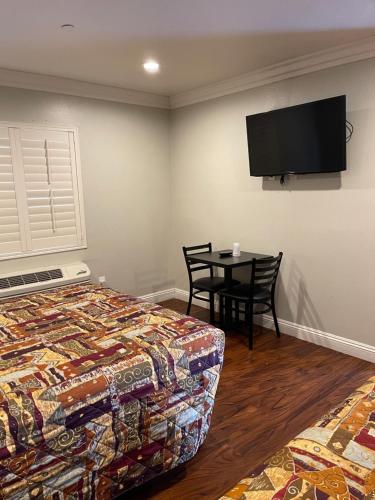 El Rey Inn - photo 18