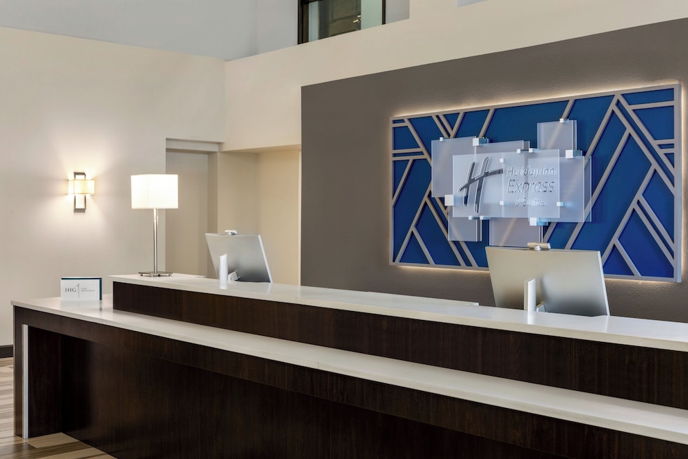 Holiday Inn Express & Suites Colorado Springs Central by IHG - photo 86