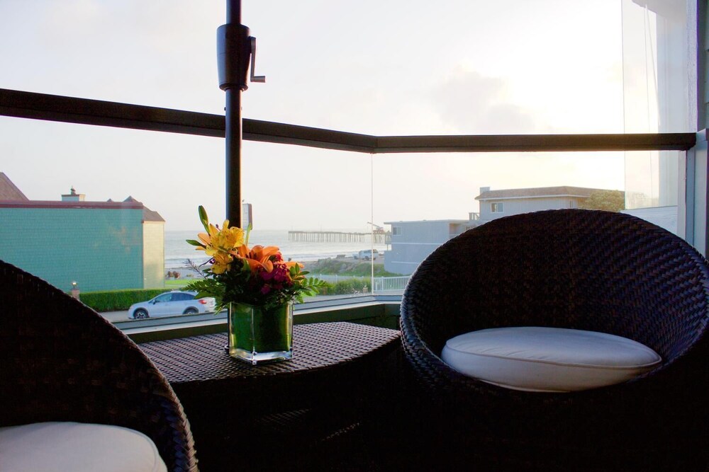 Pier View Suites - photo 18