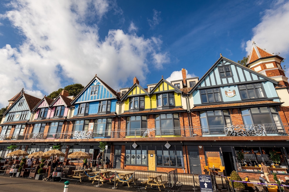 Beachcliff Hotel and Apartments in Penarth, United Kingdom